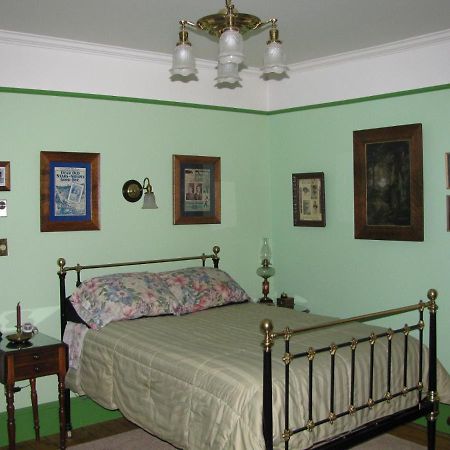 Gower Manor Historic Bed & Breakfast Сент-Джонс Экстерьер фото
