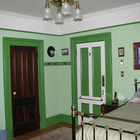 Gower Manor Historic Bed & Breakfast Сент-Джонс Экстерьер фото