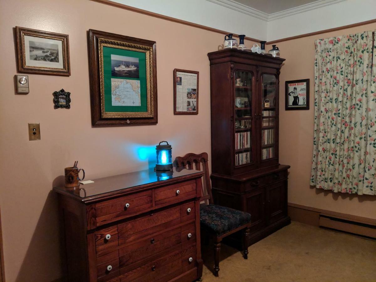 Gower Manor Historic Bed & Breakfast Сент-Джонс Экстерьер фото